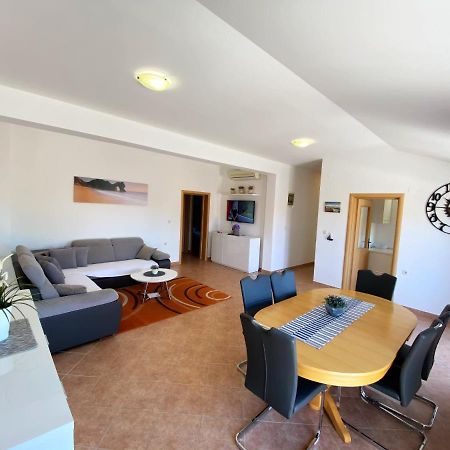 Apartments Saric Biograd Na Moru Eksteriør bilde