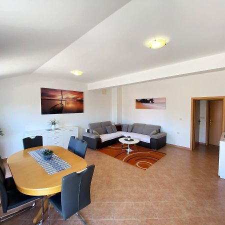 Apartments Saric Biograd Na Moru Eksteriør bilde
