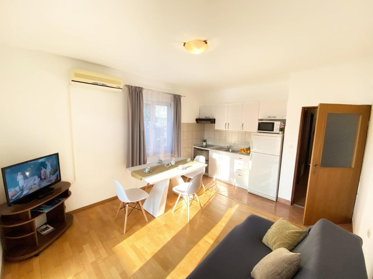 Apartments Saric Biograd Na Moru Eksteriør bilde