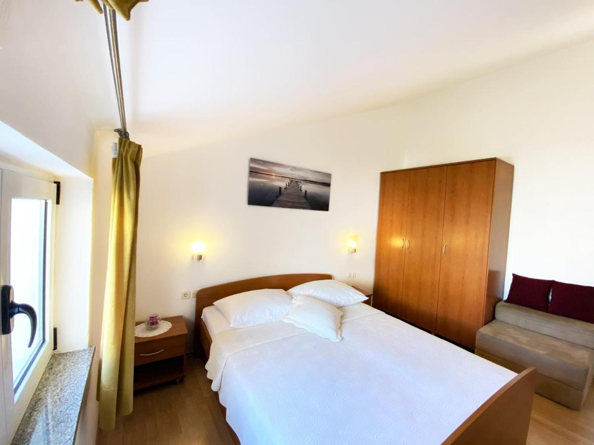 Apartments Saric Biograd Na Moru Eksteriør bilde