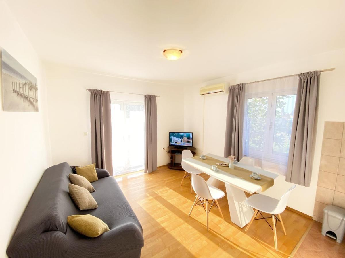 Apartments Saric Biograd Na Moru Eksteriør bilde