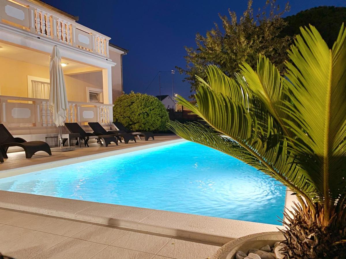 Apartments Saric Biograd Na Moru Eksteriør bilde