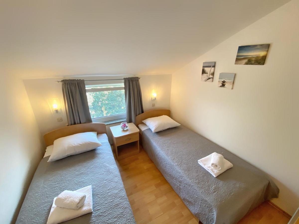 Apartments Saric Biograd Na Moru Eksteriør bilde
